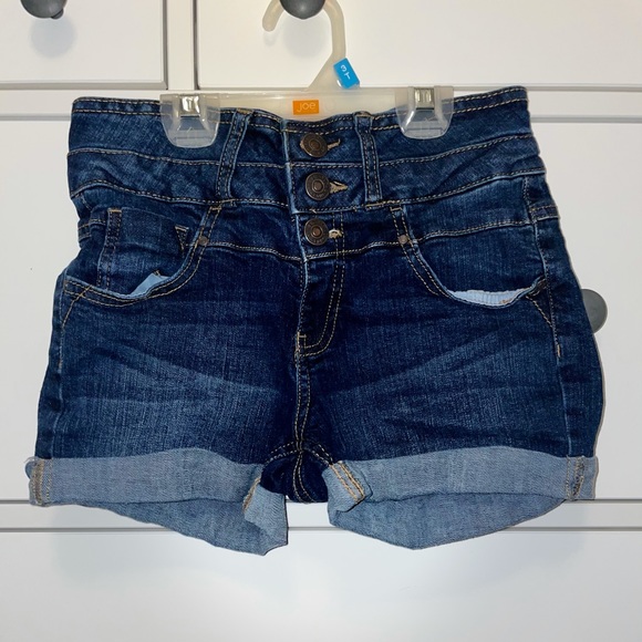 Women’s ardene jean shorts - Picture 1 of 2